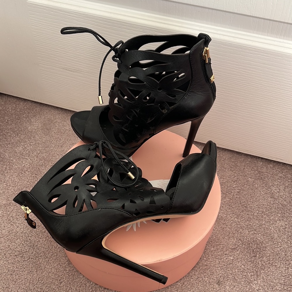 Guess heels